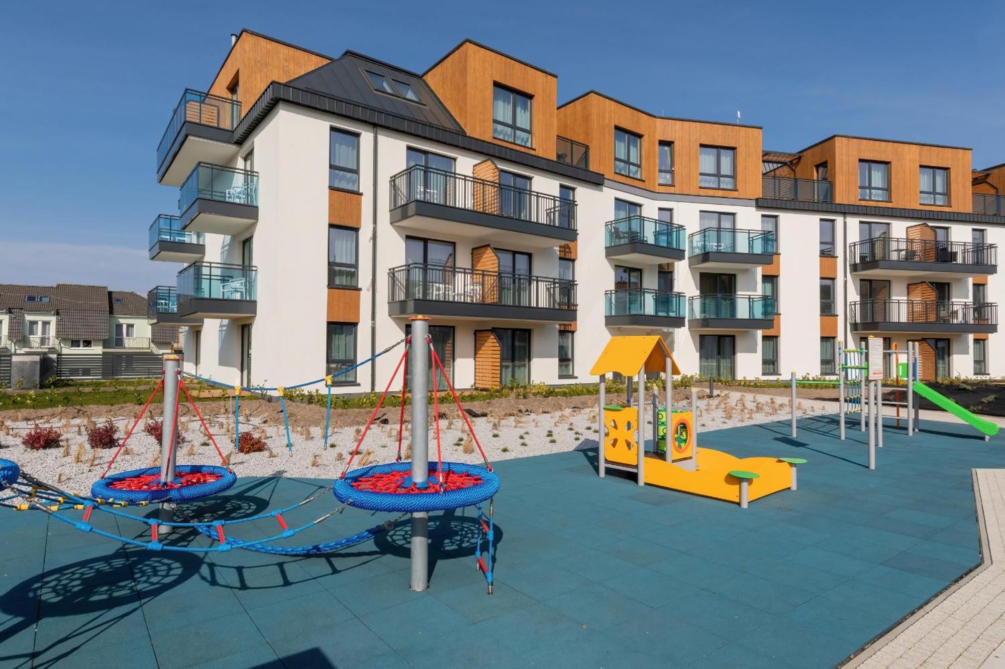 Bel Mare Lux Apartment B105 With Patio Garden By Noclegi Renters Miedzyzdroje Exteriör bild
